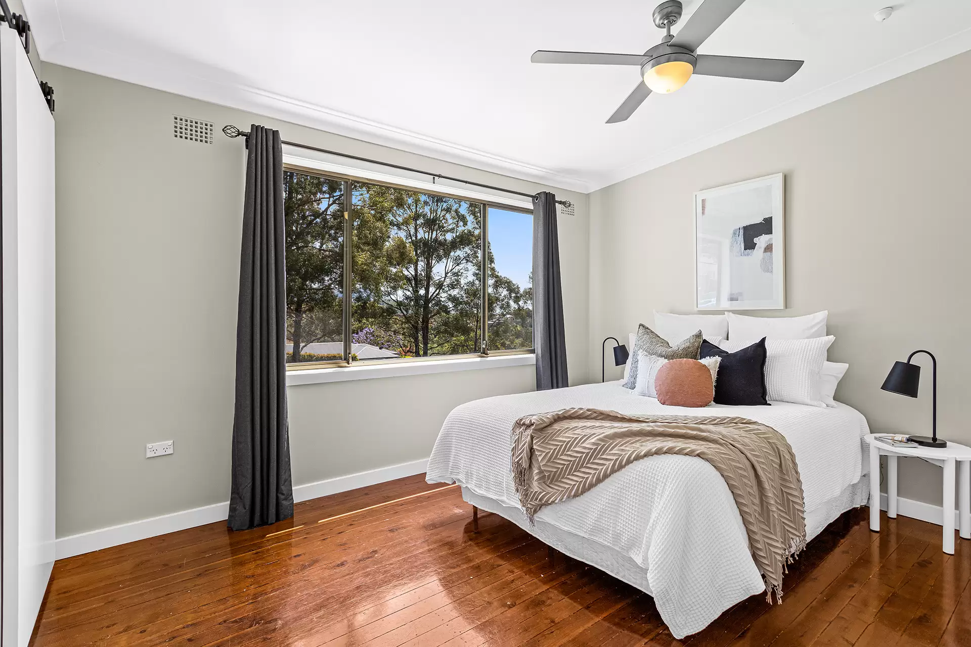 1 Gerard Avenue, Farmborough Heights Sold by Laurence Morgan Real Estate - image 5
