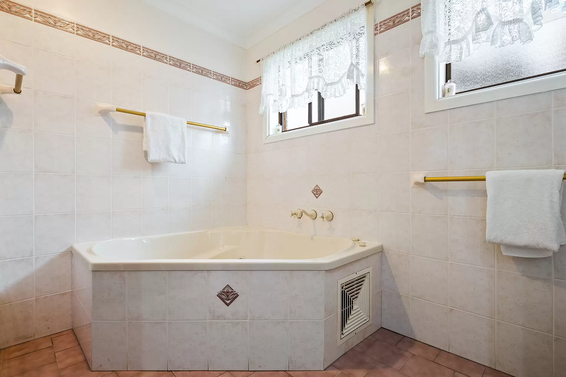 101 Murphy's Avenue, Keiraville Sold by Laurence Morgan Real Estate - image 7