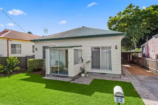 23 Mountain Ave, Woonona Sold by Laurence Morgan Real Estate