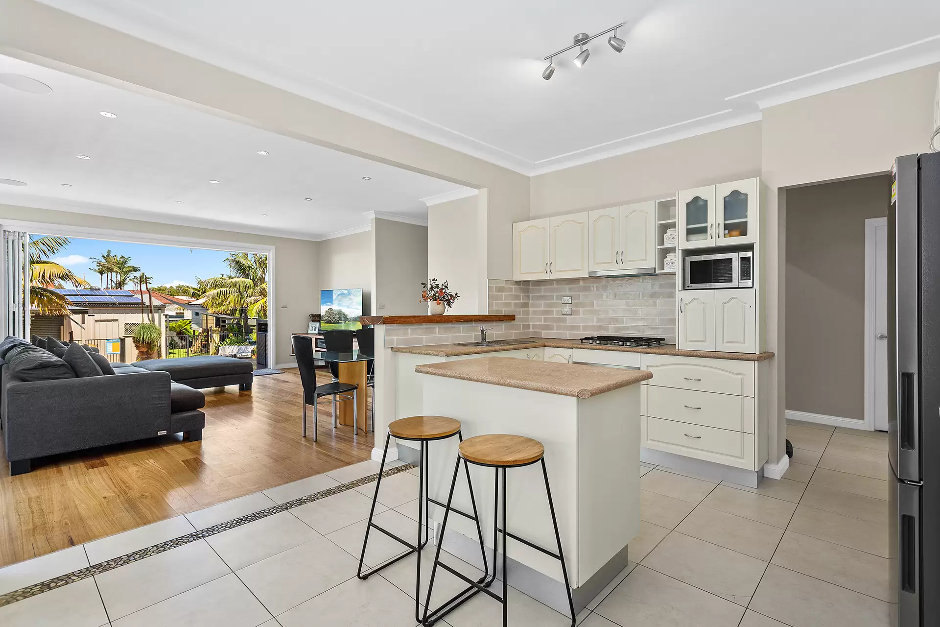 151 Rothery Street, Bellambi Sold by Laurence Morgan Real Estate - image 8