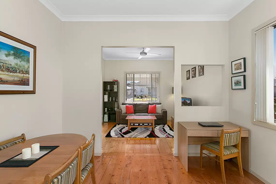 10 John Street, Towradgi Sold by Laurence Morgan Real Estate - image 3