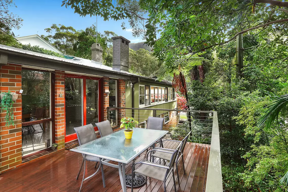 50 The Grove, Austinmer Sold by Laurence Morgan Real Estate - image 1