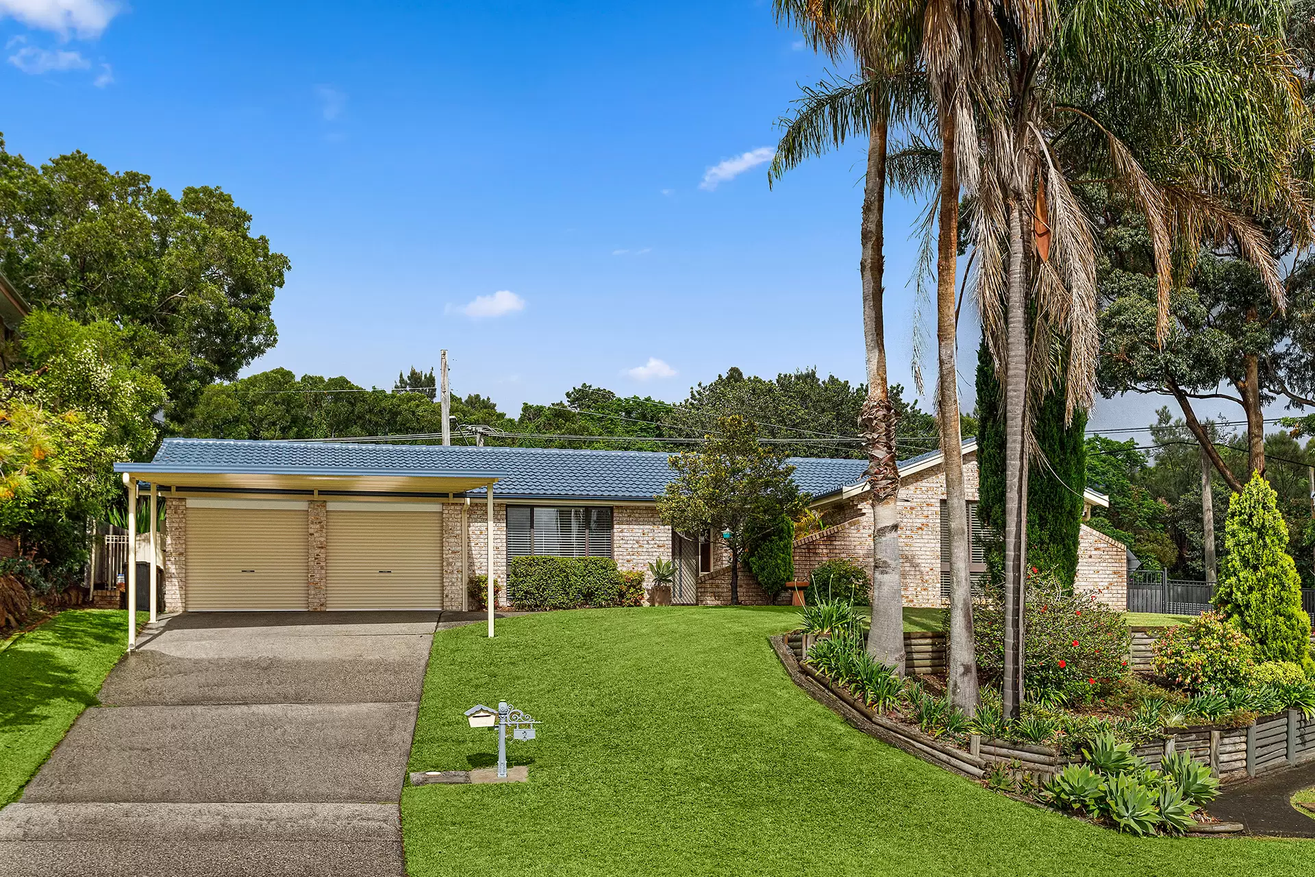 2 Glenhaven Street, Woonona Sold by Laurence Morgan Real Estate - image 1