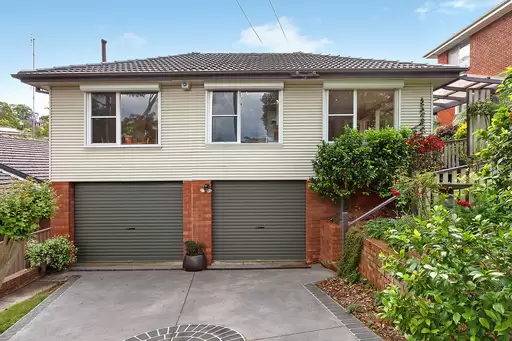 12 Koloona Avenue, Figtree Sold by Laurence Morgan Real Estate