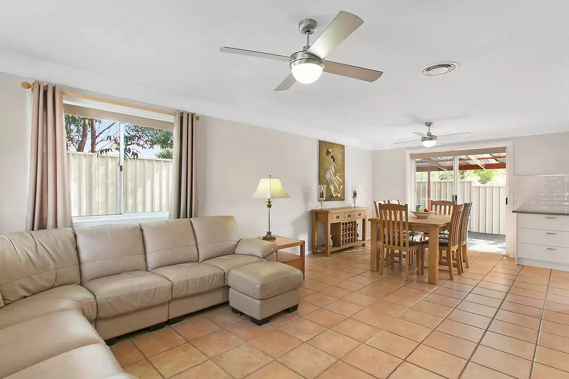 8/9-11 Newbold Close, Thirroul Sold by Laurence Morgan Real Estate - image 2