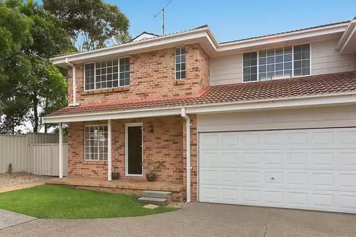 8/9-11 Newbold Close, Thirroul Sold by Laurence Morgan Real Estate