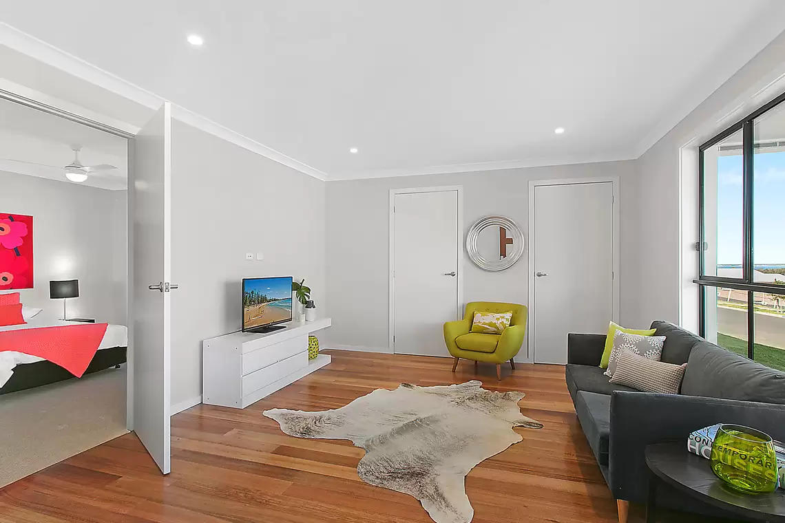 17 Brooks Terrace, Kanahooka Sold by Laurence Morgan Real Estate - image 4