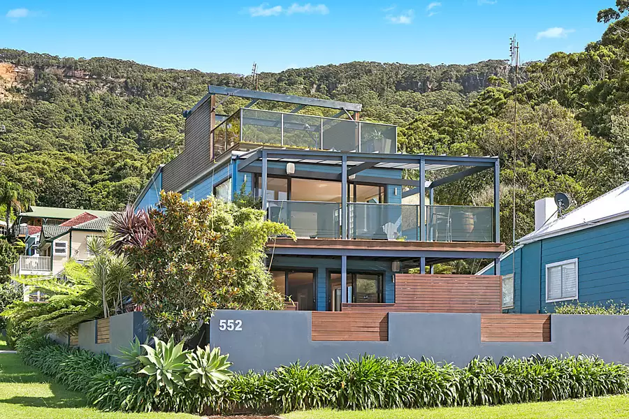552 Lawrence Hargrave Drive, Wombarra Sold by Laurence Morgan Real Estate - image 1