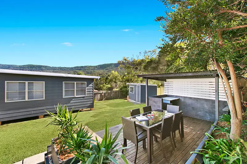 174 Lawrence Hargrave Drive, Thirroul Sold by Laurence Morgan Real Estate - image 5