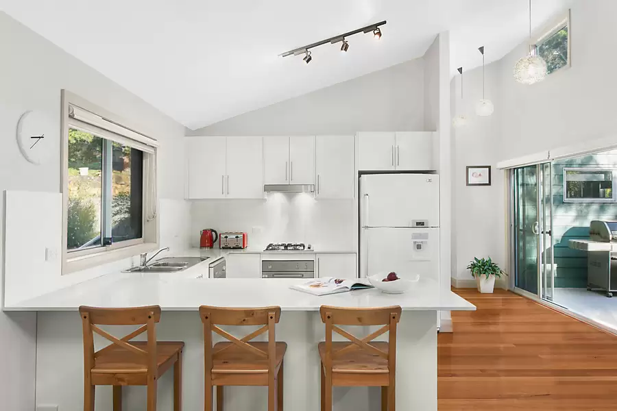 6a Pass Avenue, Thirroul Sold by Laurence Morgan Real Estate - image 3