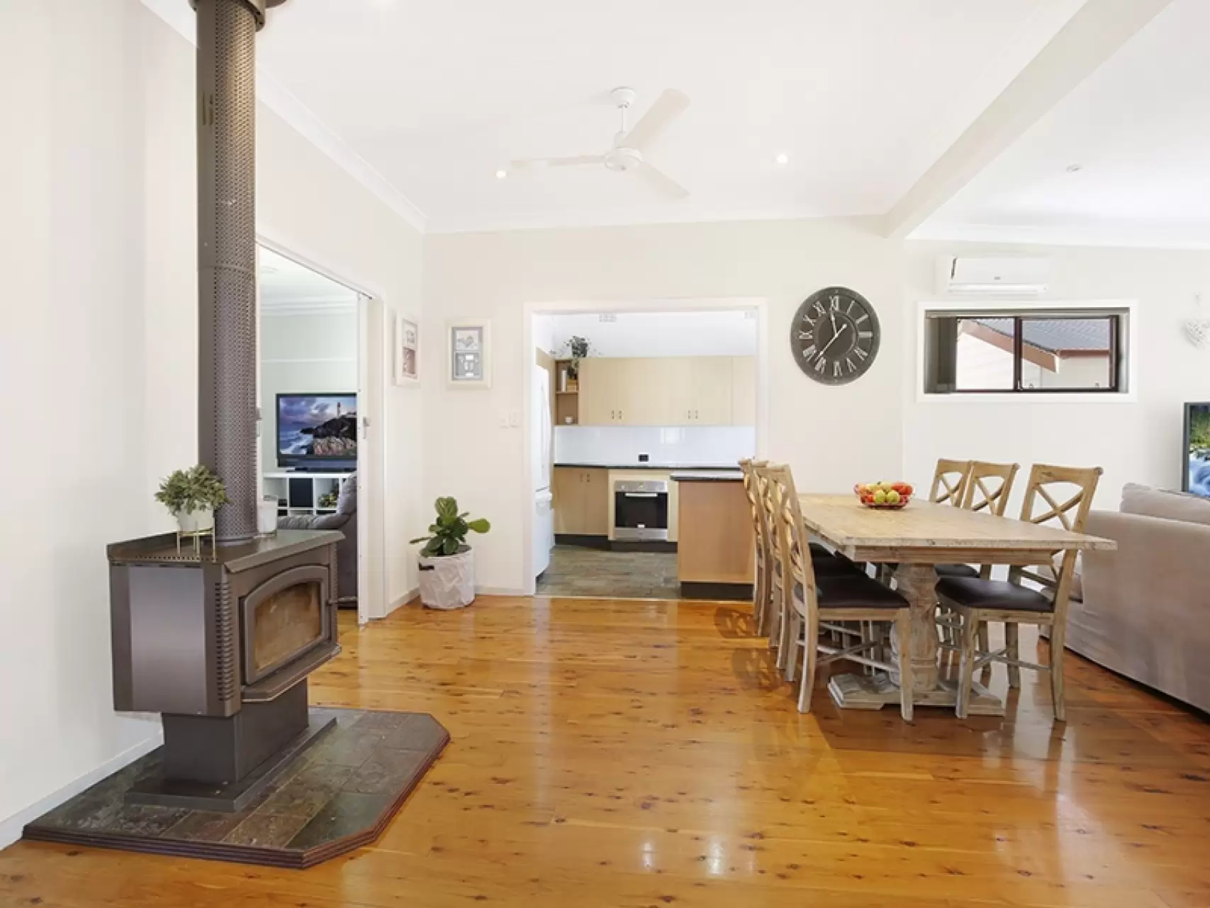 6 Coolgardie Street, East Corrimal Sold by Laurence Morgan Real Estate - image 6