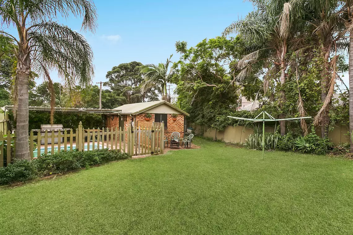 4 Dumbrell Road, Bulli Sold by Laurence Morgan Real Estate - image 3