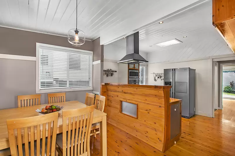 124 Princes Highway, Thirroul Sold by Laurence Morgan Real Estate - image 2