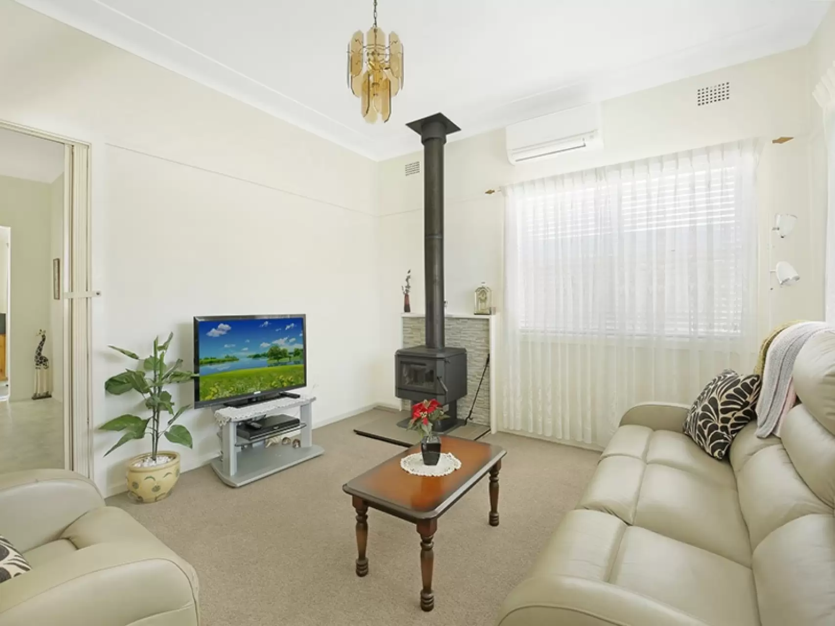 43 Cabbage Tree Lane, Fairy Meadow Sold by Laurence Morgan Real Estate - image 3