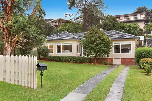 55 Sunninghill Circuit, Mount Ousley Sold by Laurence Morgan Real Estate