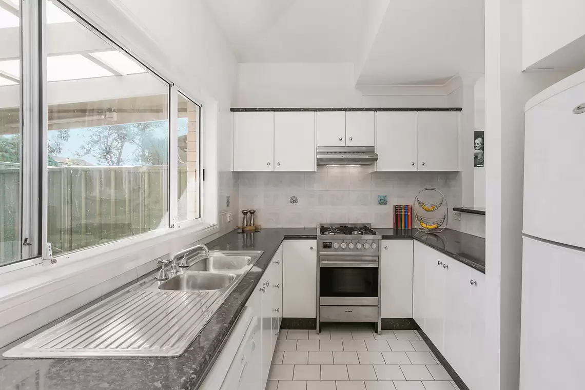 9/58 Thalassa Avenue, East Corrimal Sold by Laurence Morgan Real Estate - image 2