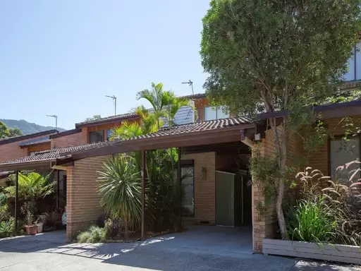 6/19 Nicholson Road, Woonona Sold by Laurence Morgan Real Estate