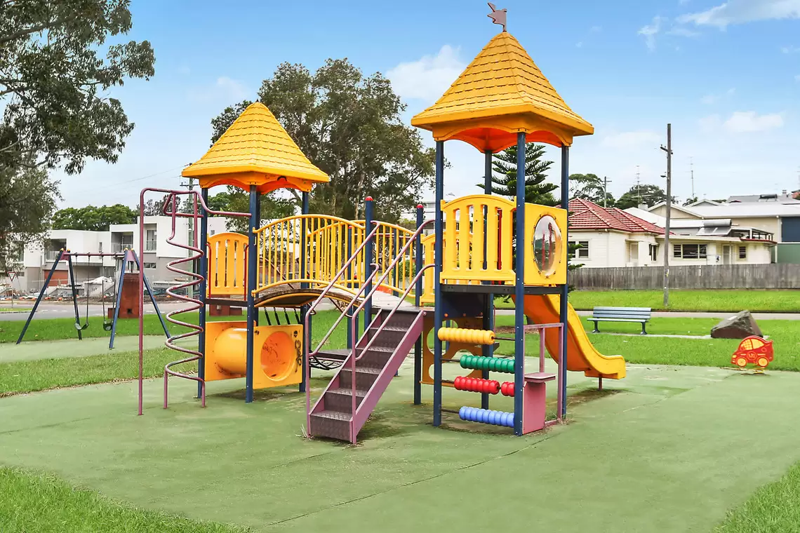 31 Wilford Street, Corrimal Sold by Laurence Morgan Real Estate - image 2
