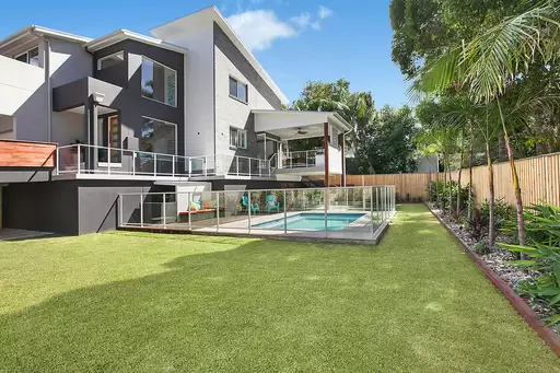 395 Lawrence Hargrave Drive, Thirroul Sold by Laurence Morgan Real Estate