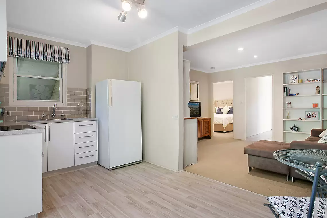 139 Cabbage Tree Lane, Mount Pleasant Sold by Laurence Morgan Real Estate - image 2