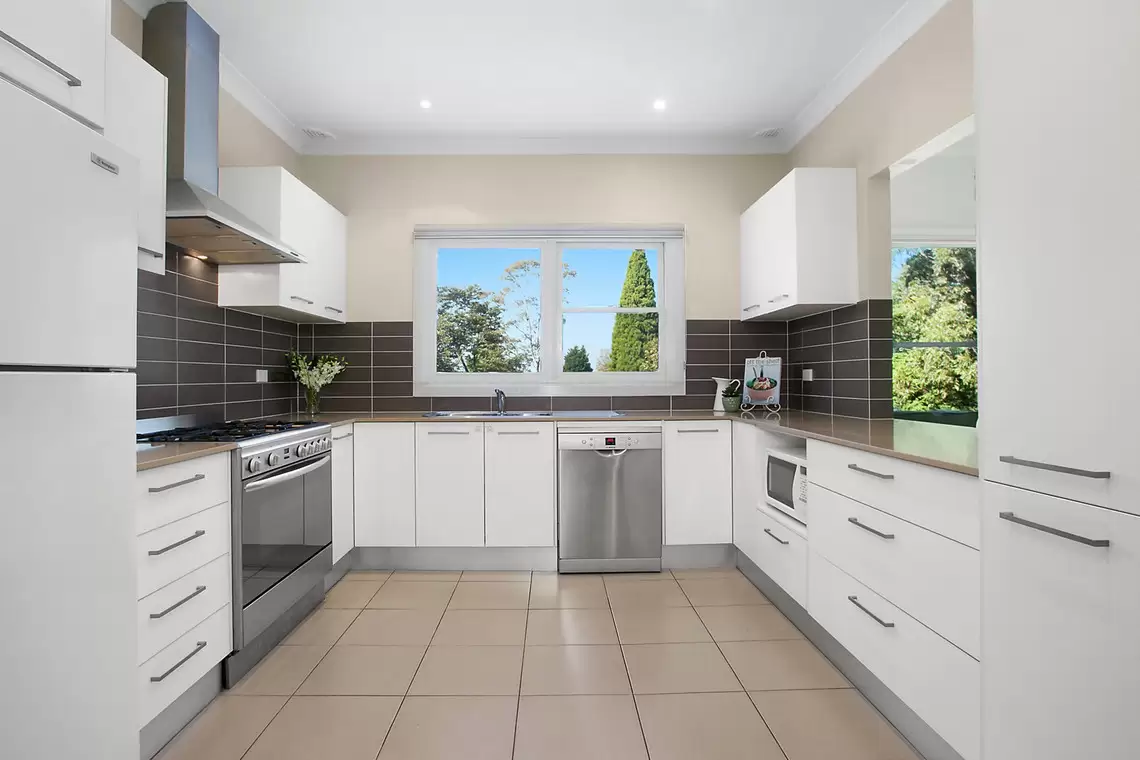 139 Cabbage Tree Lane, Mount Pleasant Sold by Laurence Morgan Real Estate - image 3
