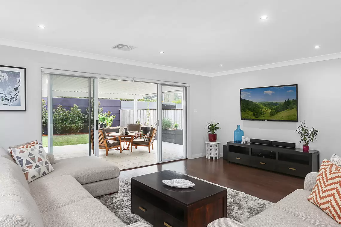 10 Samuel Close, Thirroul Sold by Laurence Morgan Real Estate - image 3