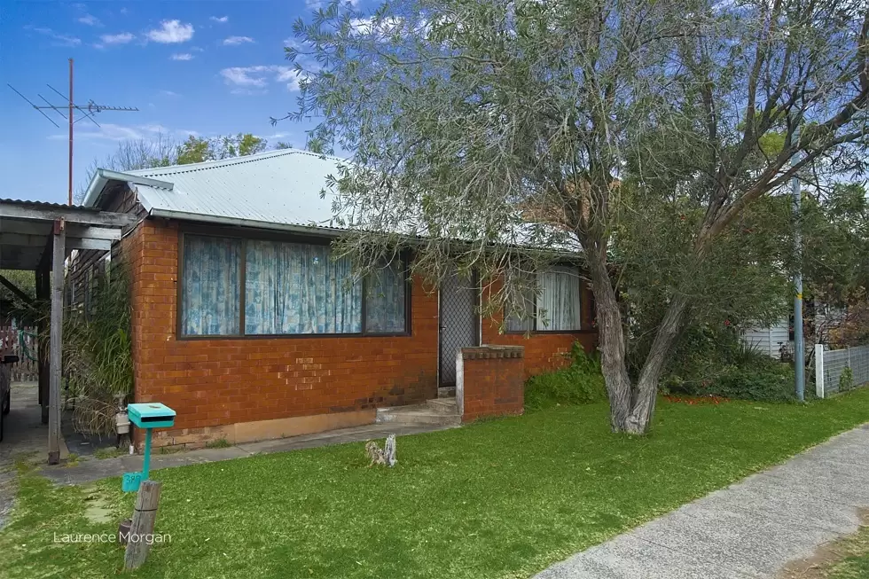 389 Lawrence Hargrave Drive, Thirroul Sold by Laurence Morgan Real Estate - image 1