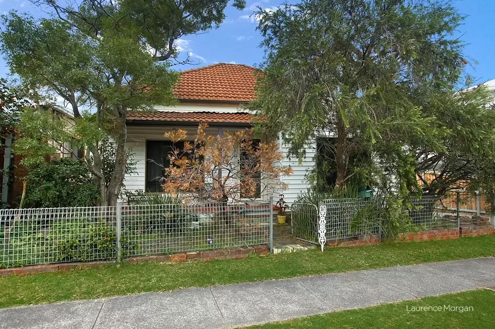 391 Lawrence Hargrave Drive, Thirroul Sold by Laurence Morgan Real Estate - image 1