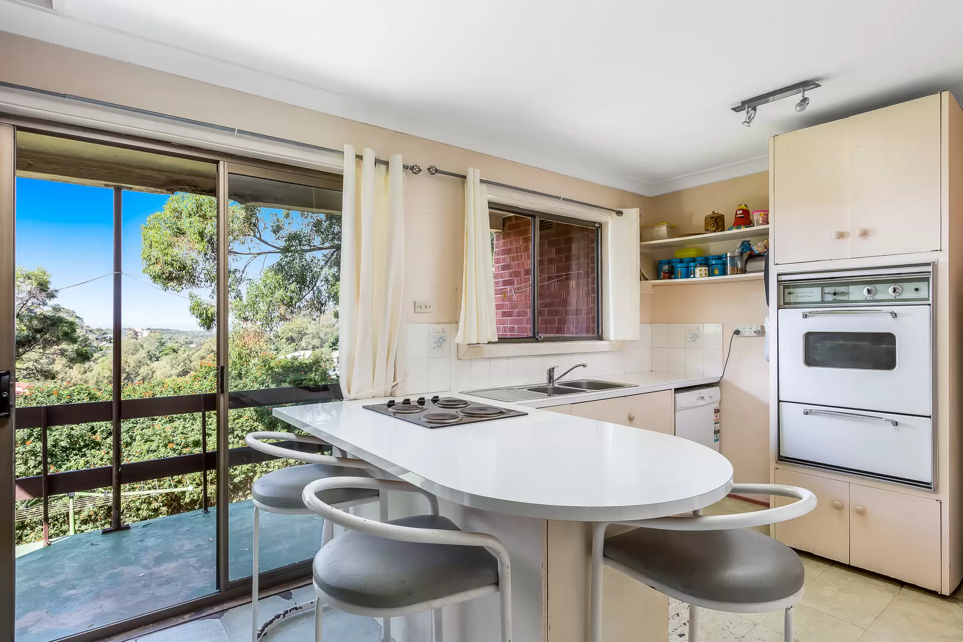 27 Iris Avenue, Coniston Sold by Laurence Morgan Real Estate - image 6