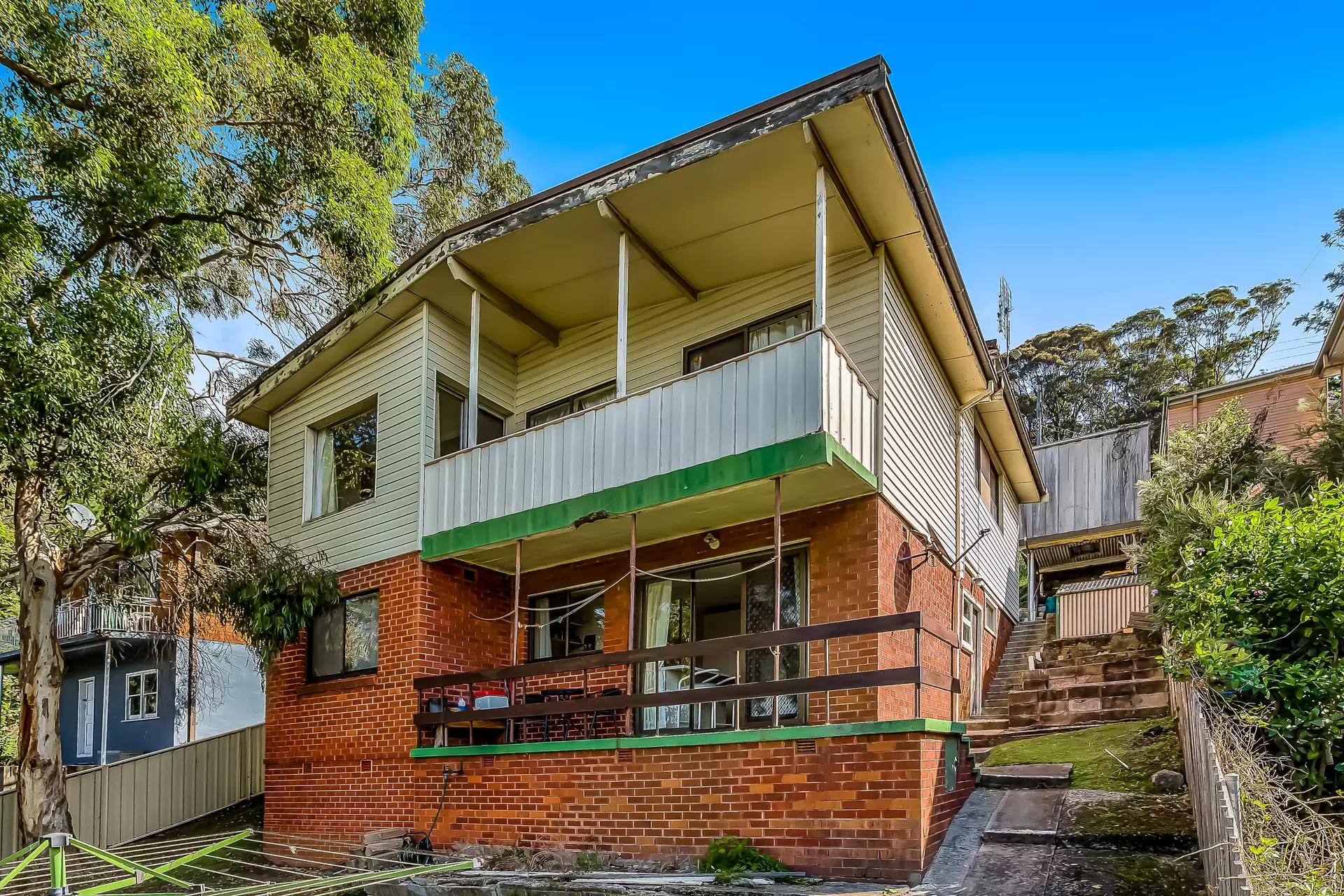 27 Iris Avenue, Coniston Sold by Laurence Morgan Real Estate - image 4