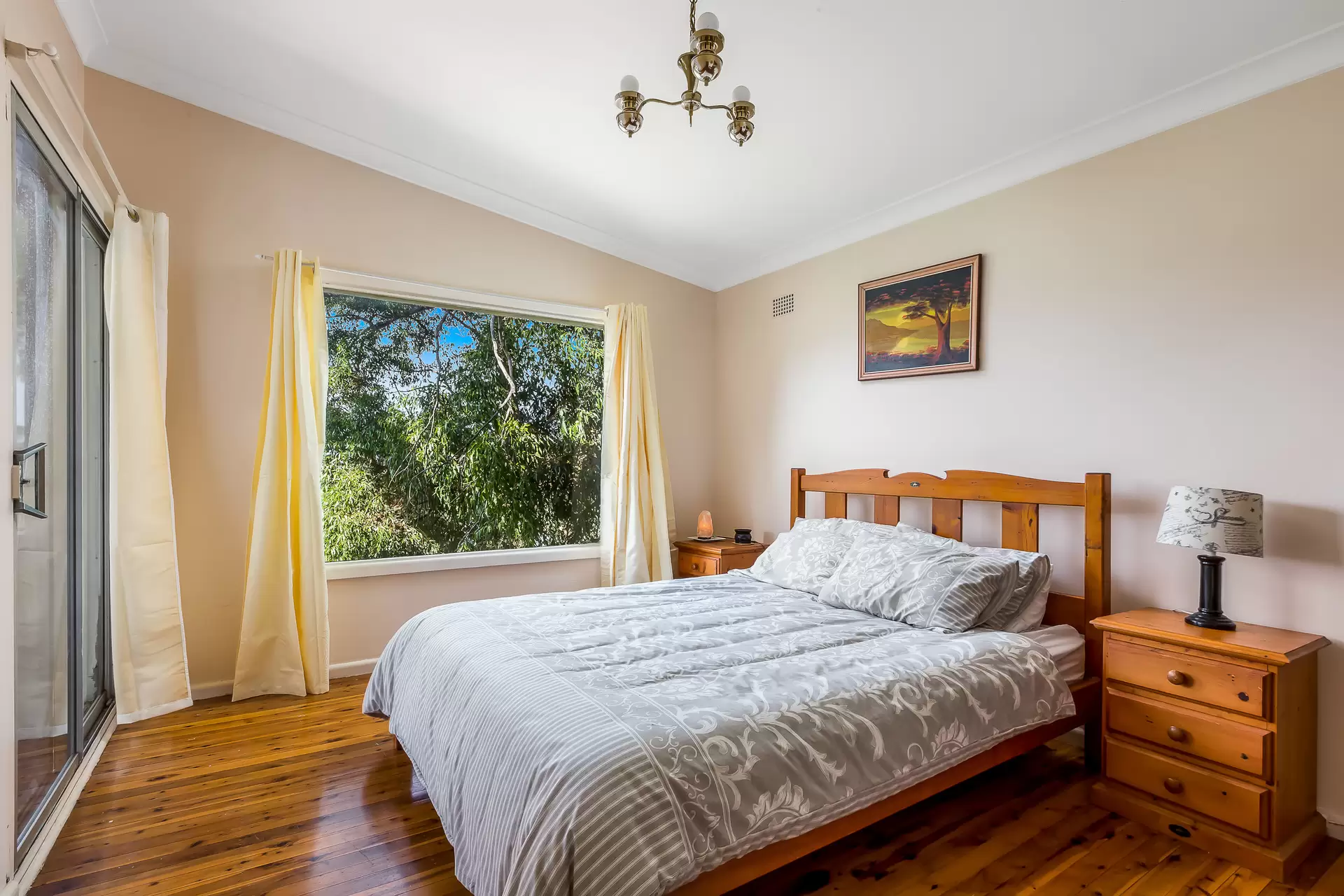 27 Iris Avenue, Coniston Sold by Laurence Morgan Real Estate - image 3