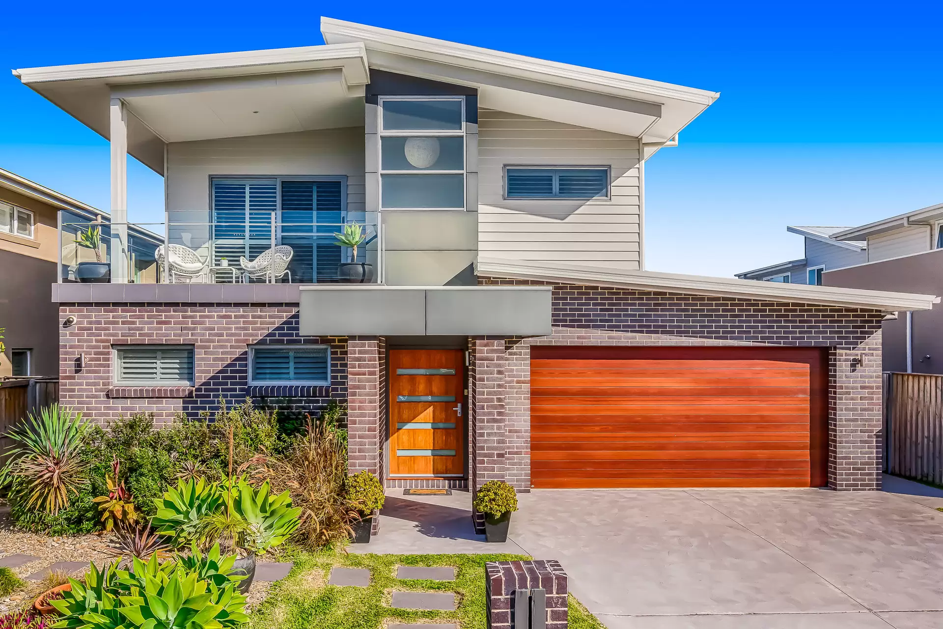 11 Hoffman Street, Thirroul Sold by Laurence Morgan Real Estate - image 1