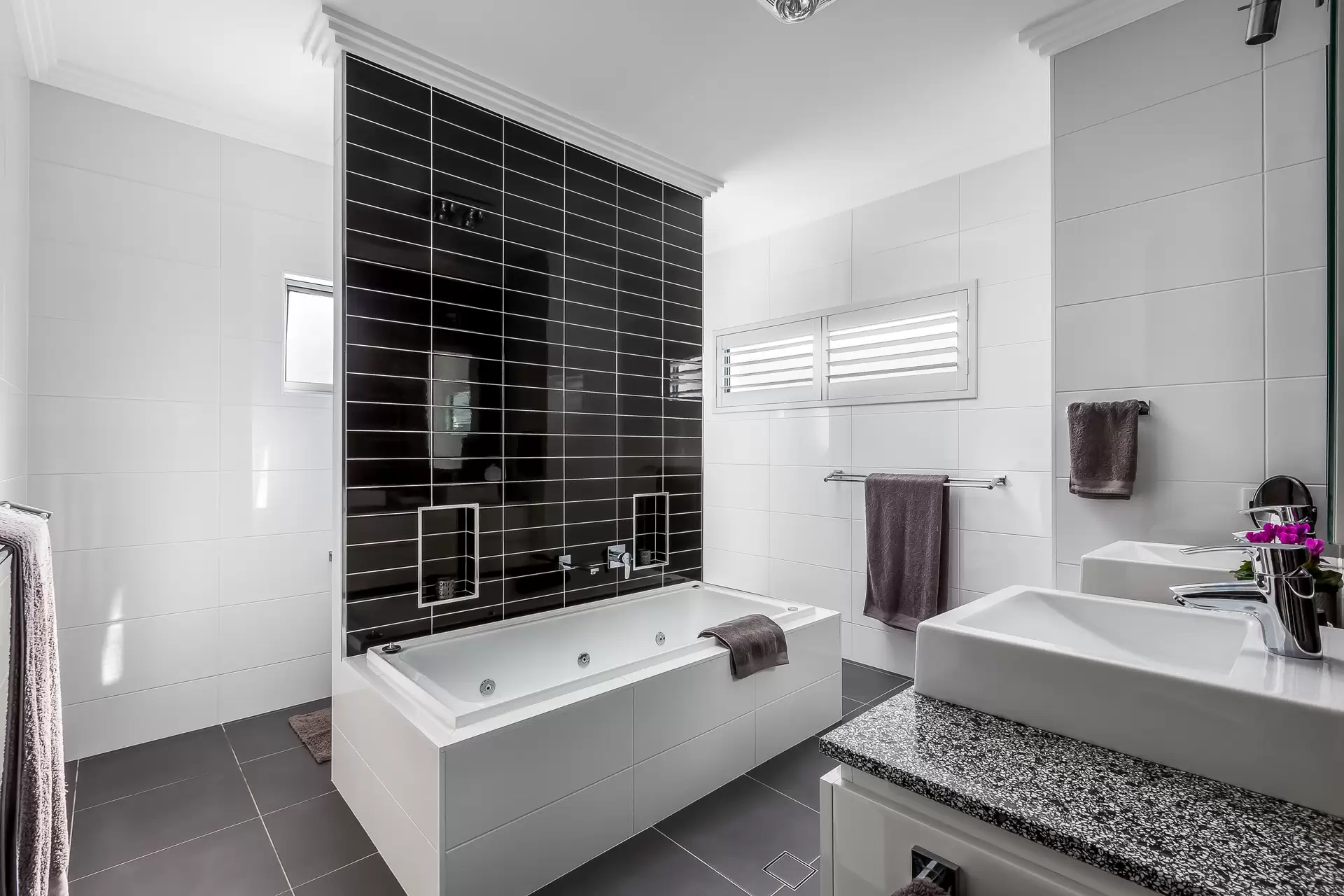 11 Hoffman Street, Thirroul Sold by Laurence Morgan Real Estate - image 4