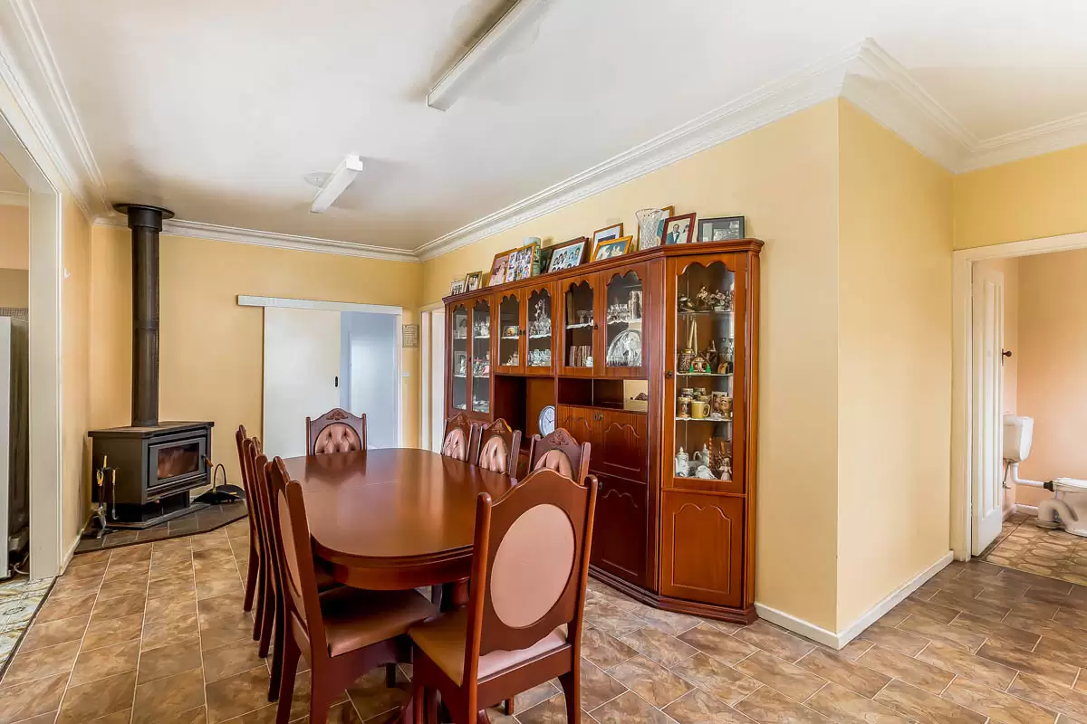 66 McKenzie Avenue, Wollongong Sold by Laurence Morgan Real Estate - image 4