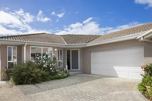 2/34 Devonshire Crescent, Oak Flats Sold by Laurence Morgan Real Estate