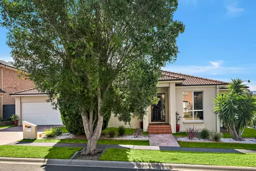 44 Forestview Way, Woonona Sold by Laurence Morgan Real Estate