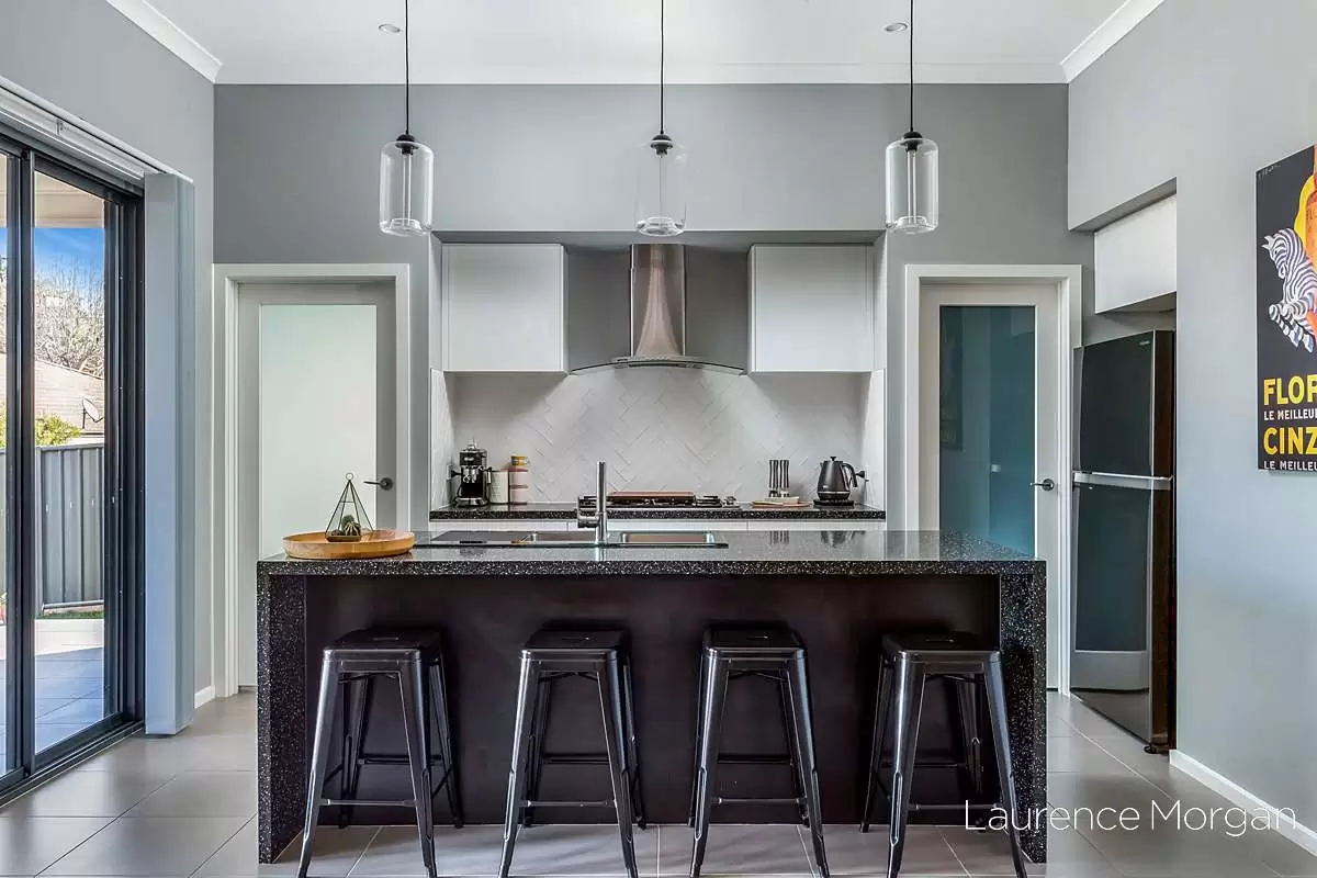 6 Brooks Terrace, Kanahooka Sold by Laurence Morgan Real Estate - image 2