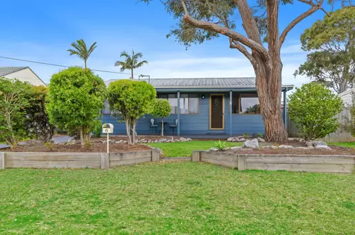6 Gibson Crescent, Sanctuary Point Sold by Laurence Morgan Real Estate