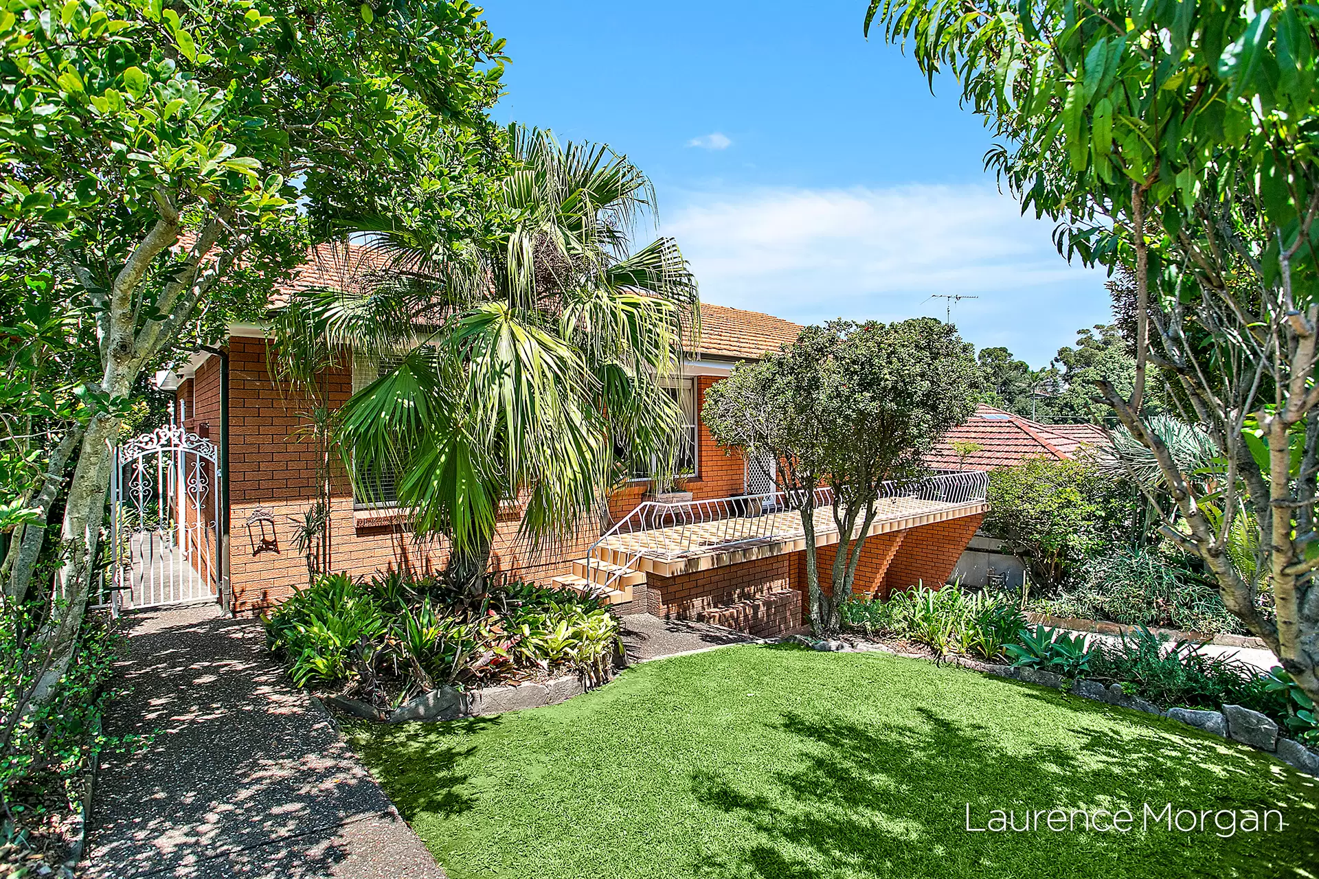 42 Beacon Avenue, Bulli Sold by Laurence Morgan Real Estate - image 1