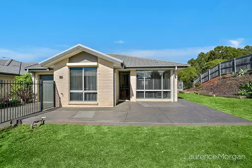 27 Flame Tree Circuit, Woonona Sold by Laurence Morgan Real Estate