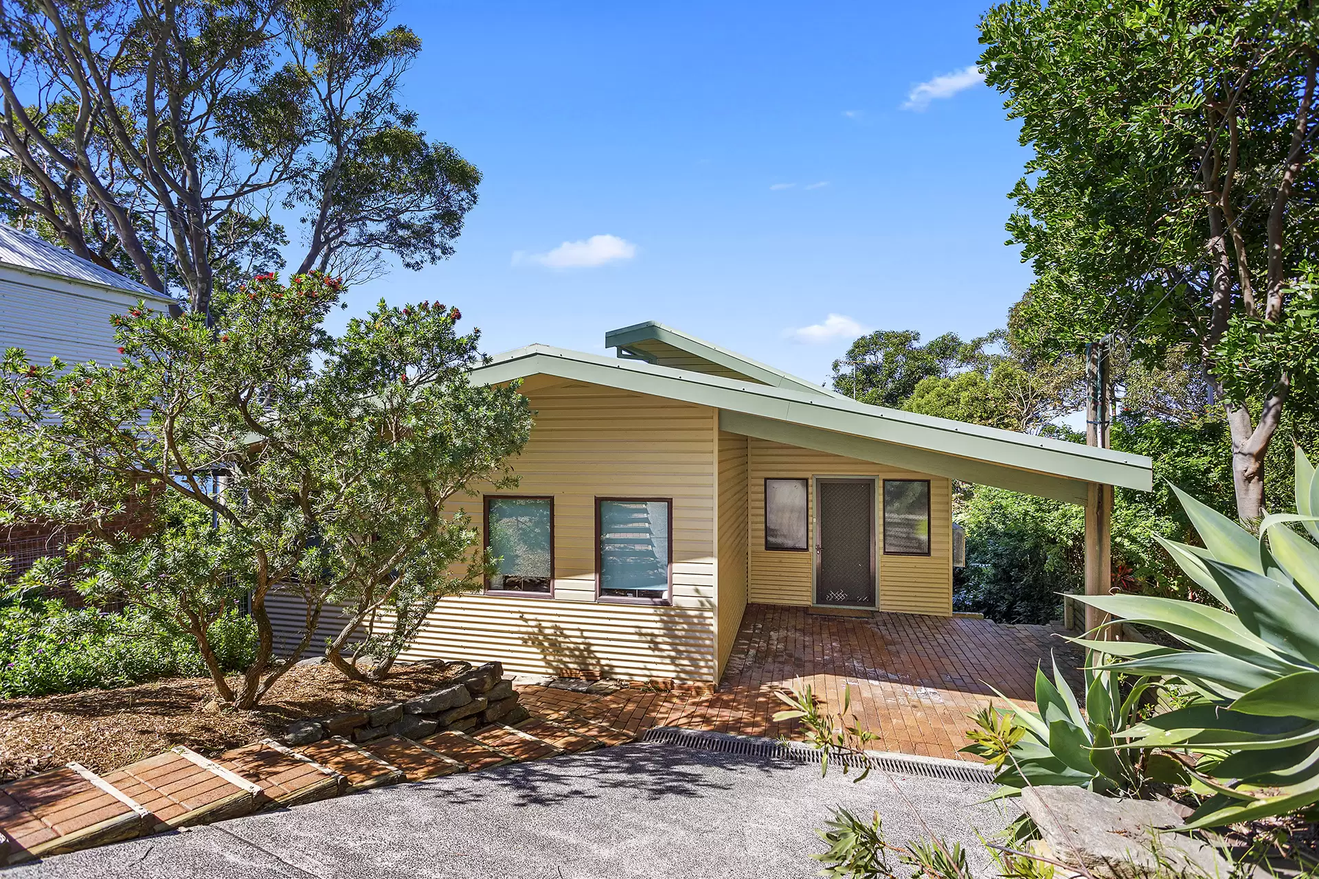 311 Lawrence Hargrave Drive, Clifton Sold by Laurence Morgan Real Estate - image 1
