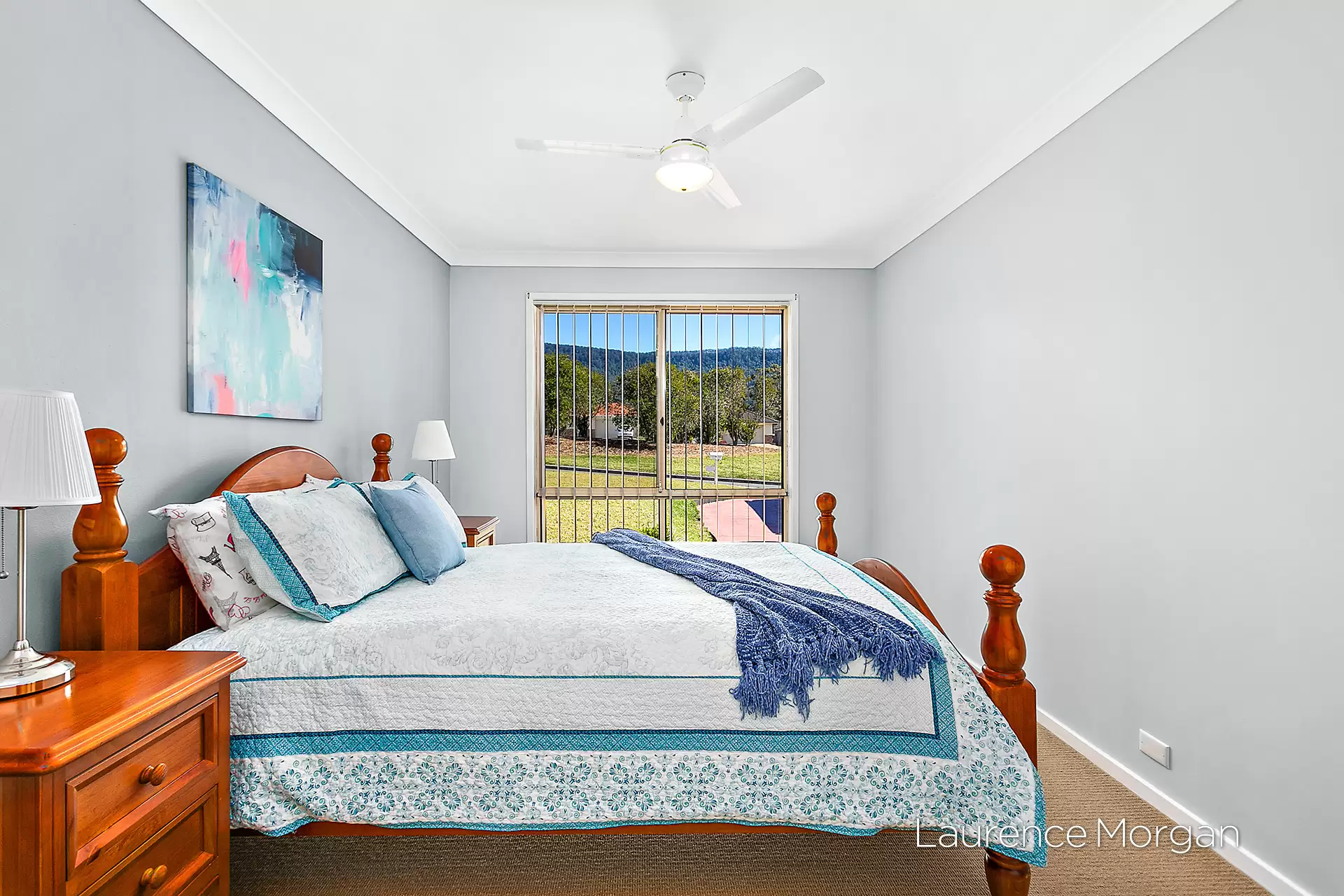 13 Glenlee Drive, Horsley Sold by Laurence Morgan Real Estate - image 4