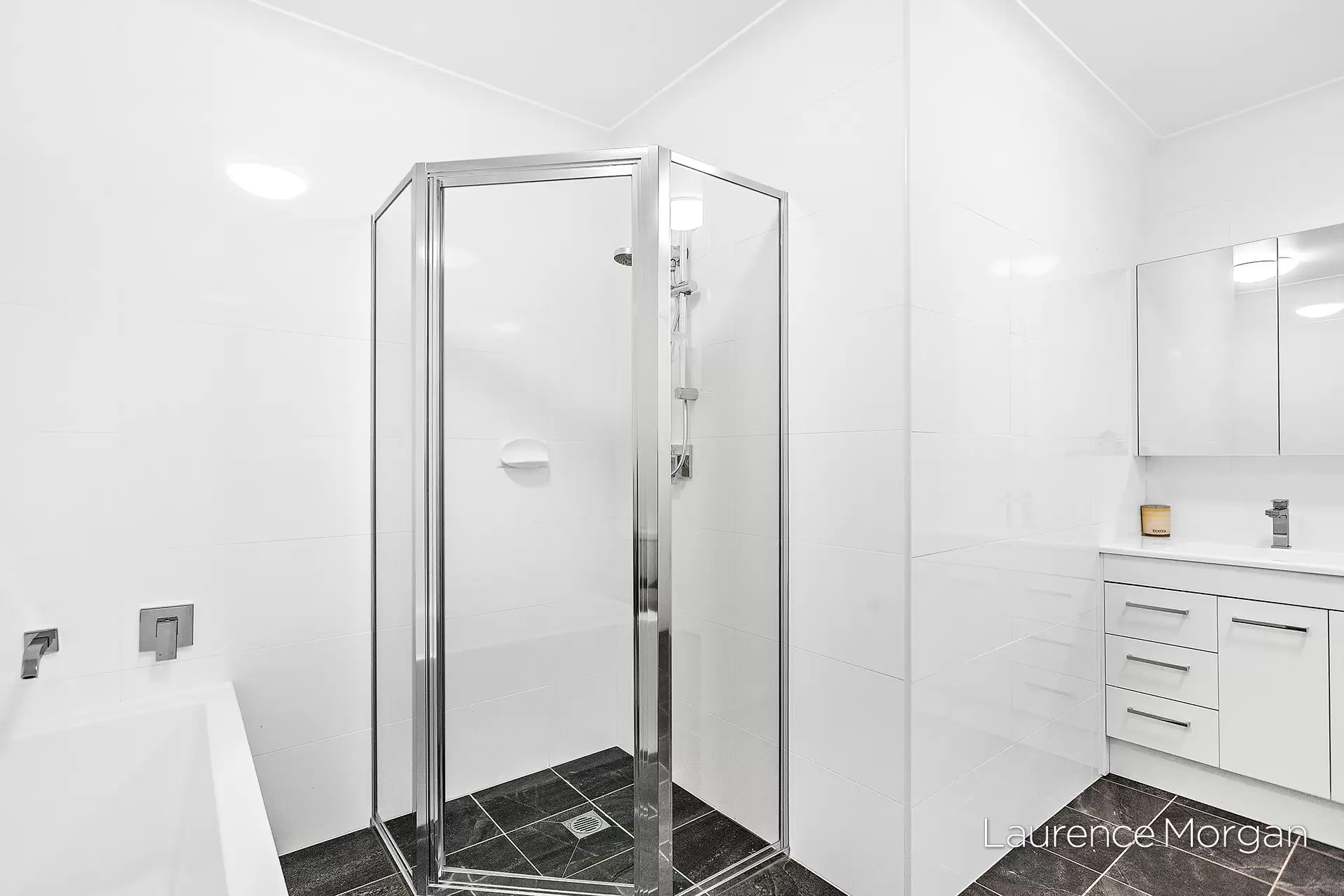15/13 Popes Road, Woonona Sold by Laurence Morgan Real Estate - image 7