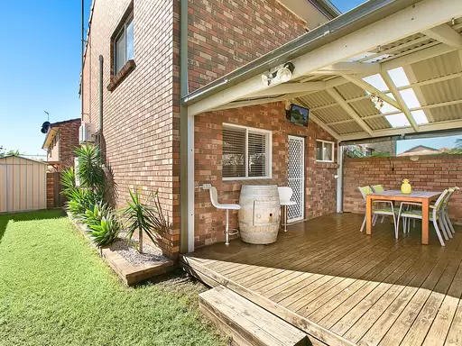 5/54 Peterborough Avenue, Lake Illawarra Sold by Laurence Morgan Real Estate
