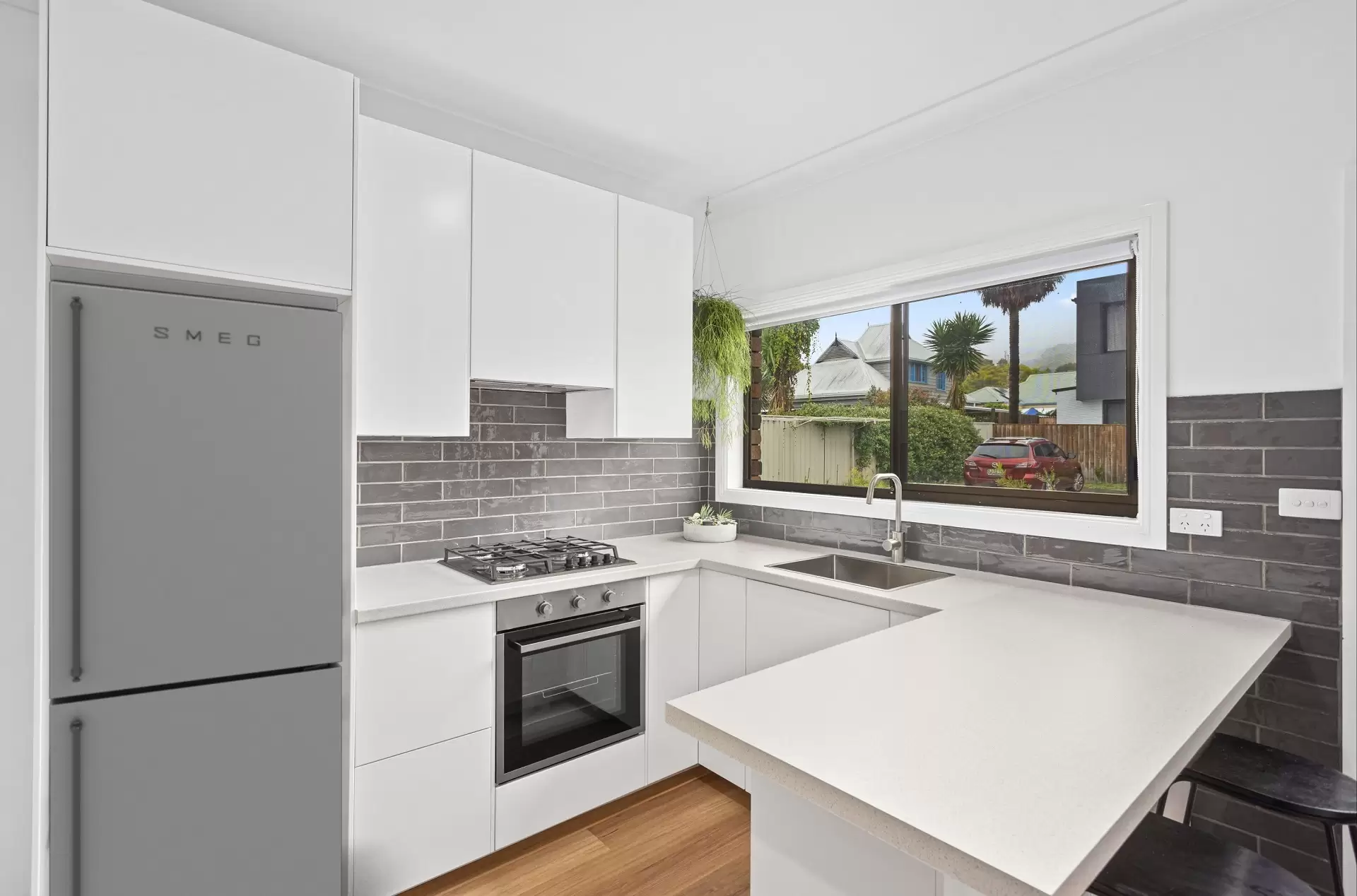 4/188 Lawrence Hargrave Drive, Thirroul Sold by Laurence Morgan Real Estate - image 3