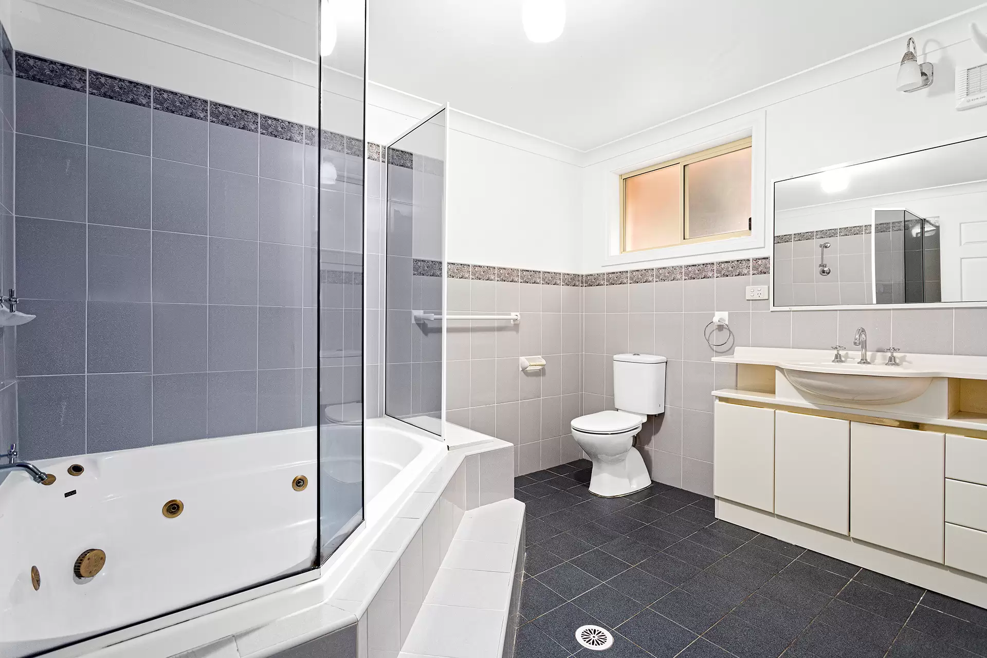 1/21 Parmenter Avenue, Corrimal Sold by Laurence Morgan Real Estate - image 7