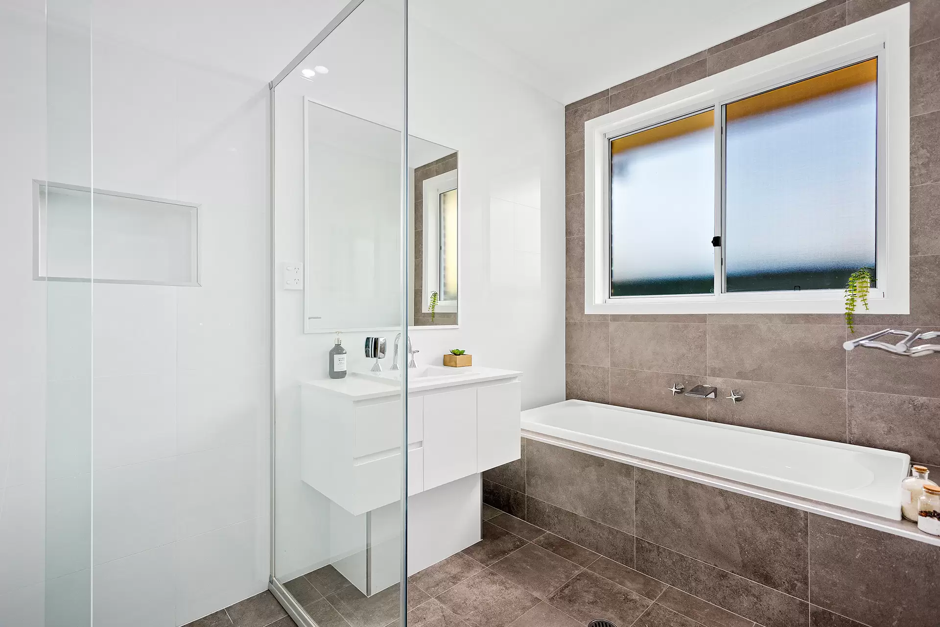 142A Meadow Street, Fairy Meadow Sold by Laurence Morgan Real Estate - image 8