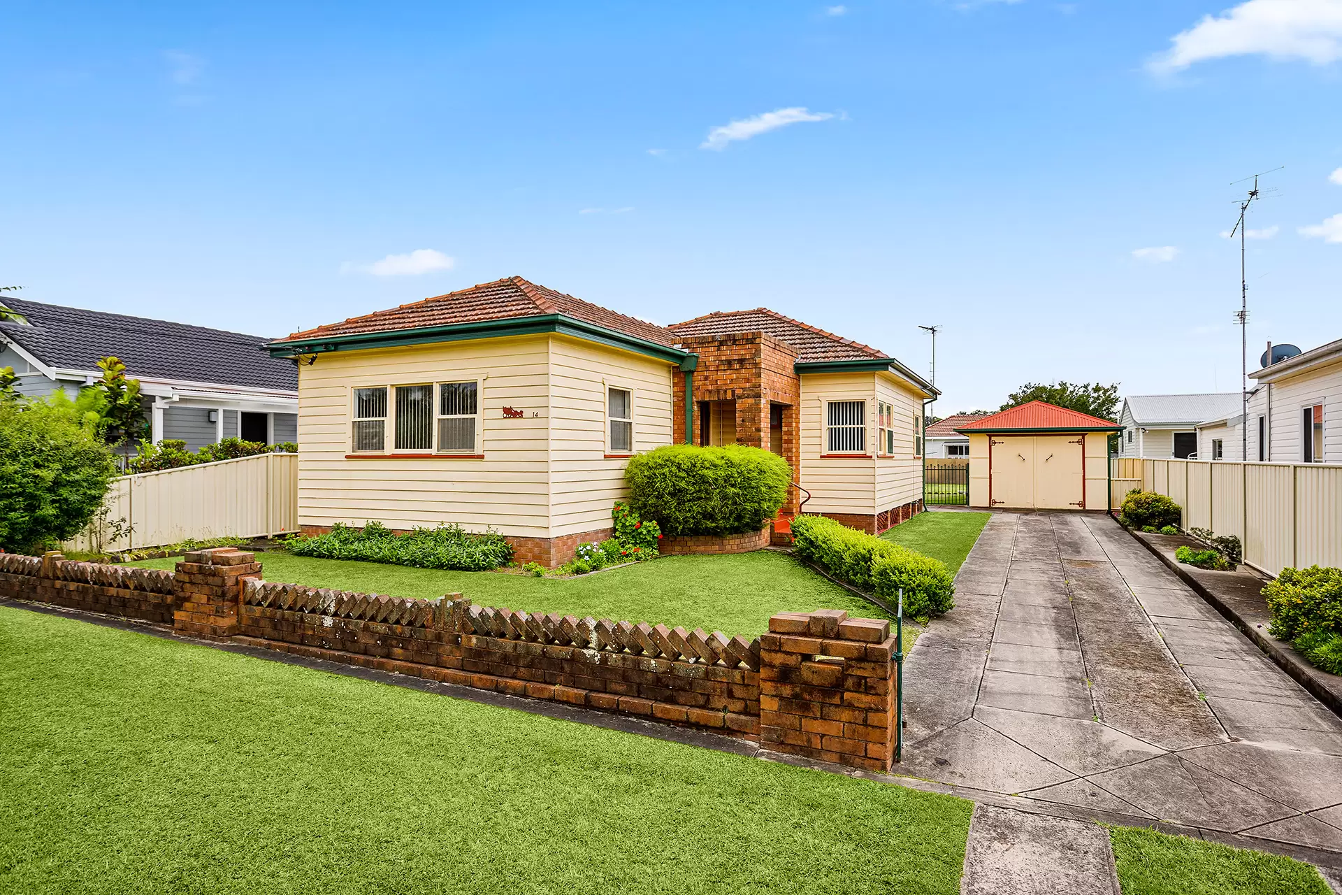 14 Norman Street, Fairy Meadow Sold by Laurence Morgan Real Estate - image 1