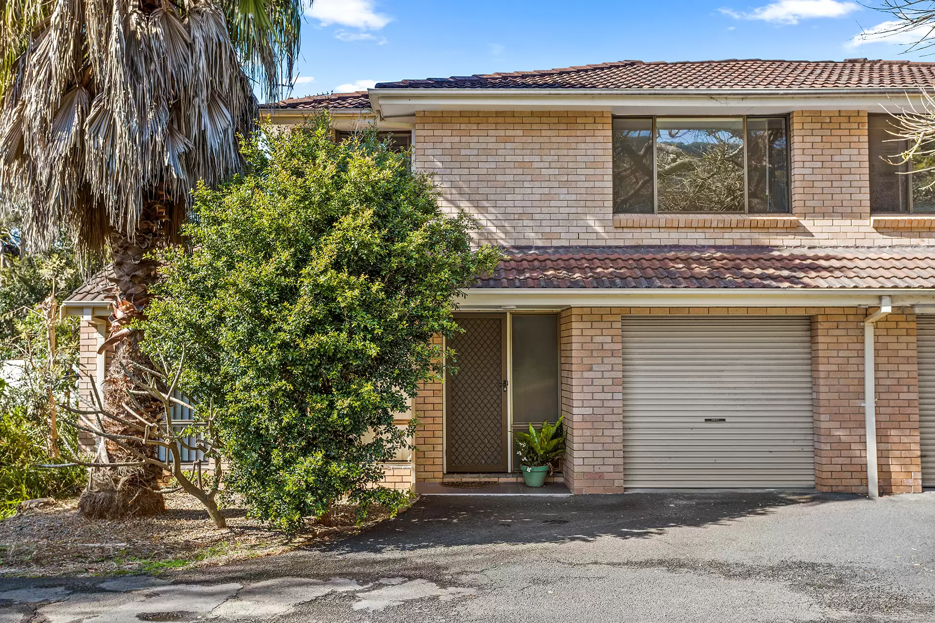 4/9-11 Cochrane Road, Thirroul Sold by Laurence Morgan Real Estate - image 1