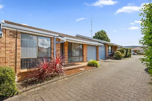2/5 Hopetoun Street, Woonona Sold by Laurence Morgan Real Estate